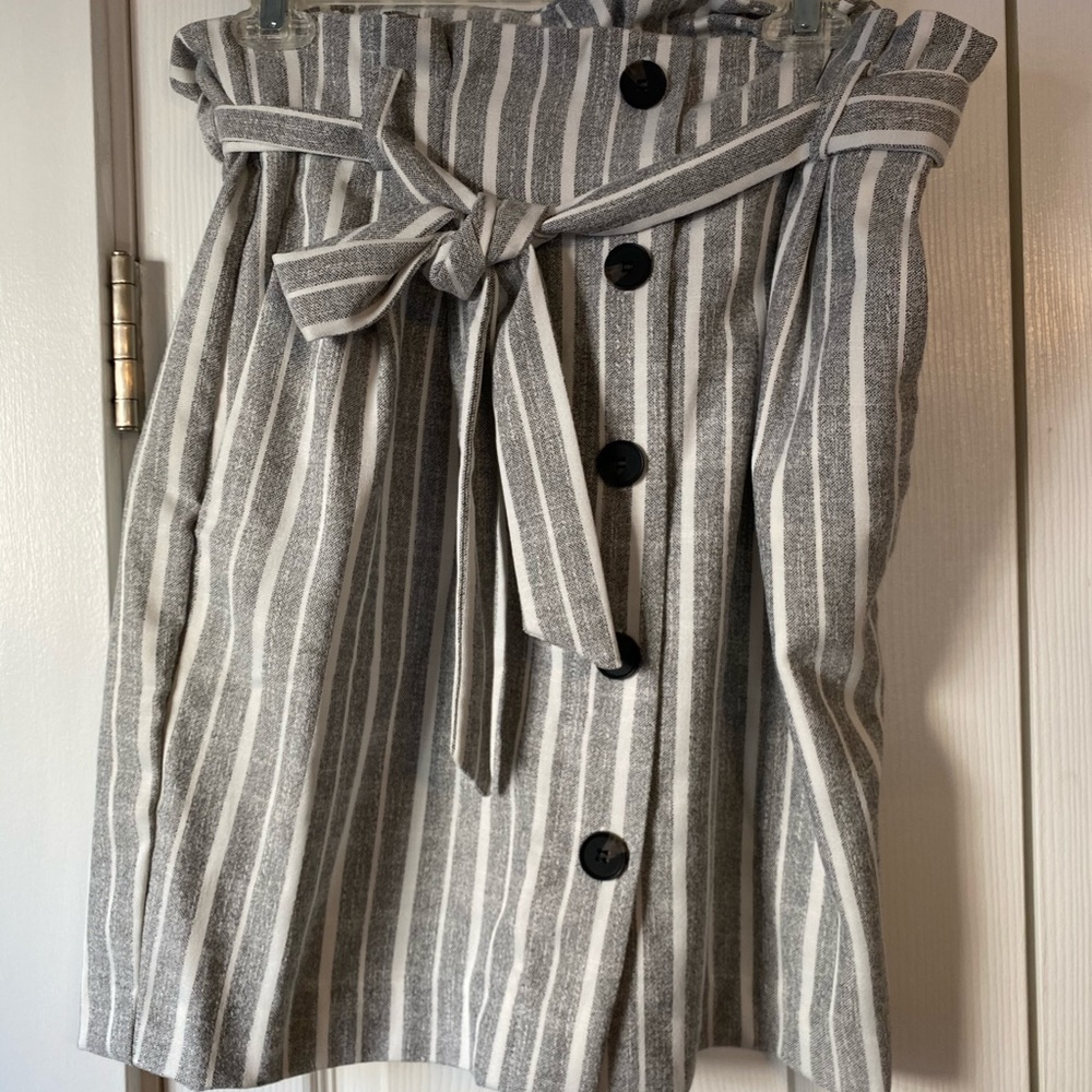 H&M Grey Striped Skirt